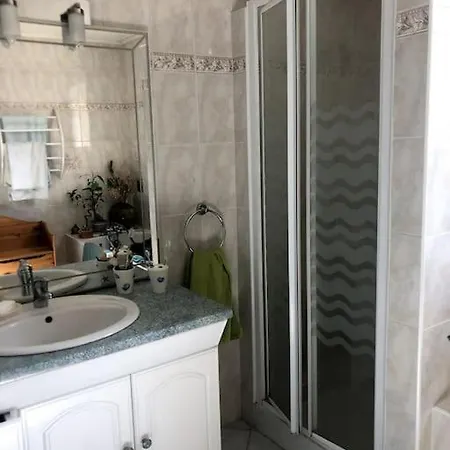 Belle Maison Familiale / Grande Piscine Chauffee