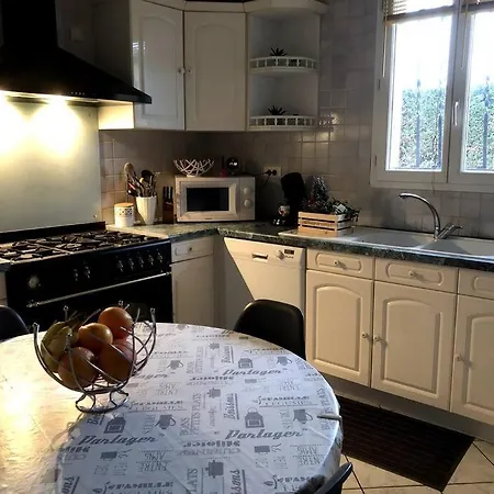 Prázdninový dům Belle Maison Familiale / Grande Piscine Chauffee